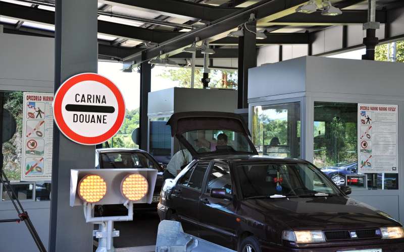 mejni prehod, Obrežje, voznica, ukraden Audi, policija