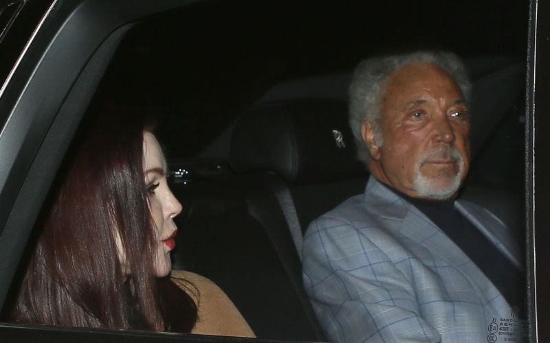 Tom Jones, Priscilla Presley.jpg