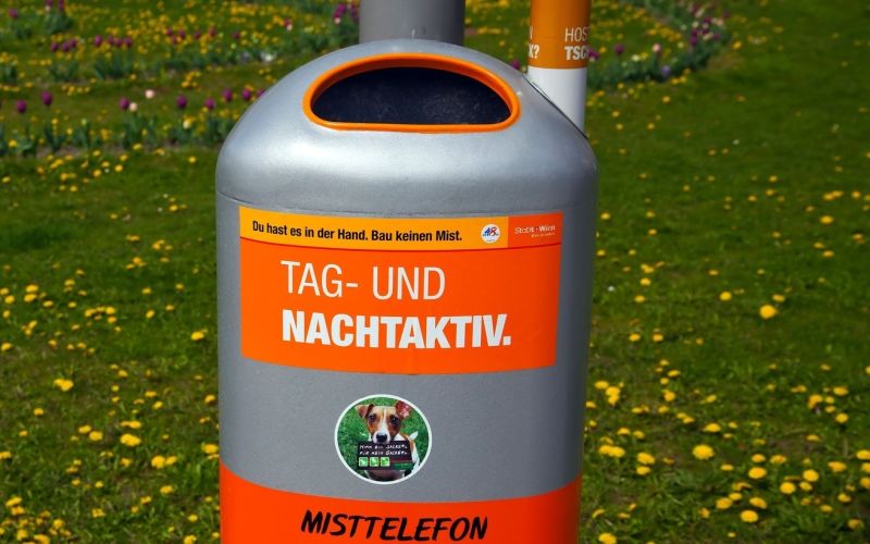 koš za smeti, kanta za smeti, zabojnik, dunaj.jpg