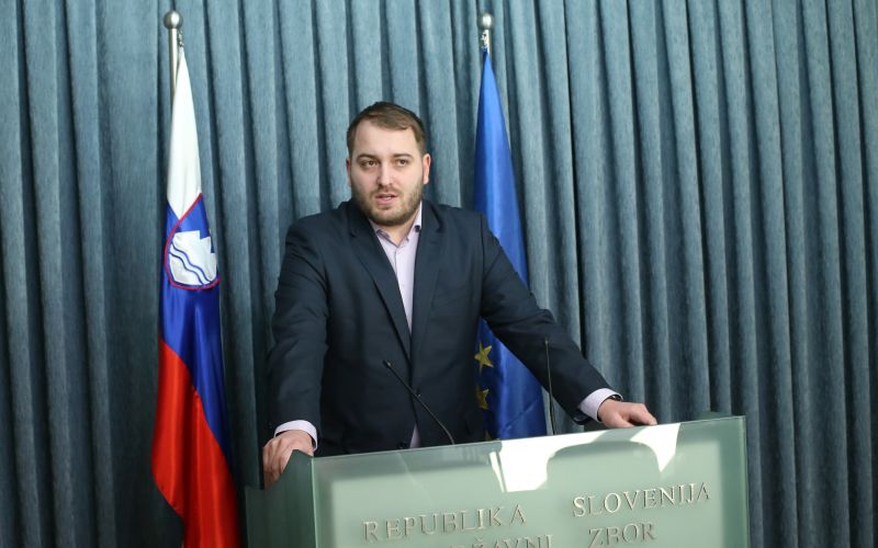 andrej cus-pl2.jpg