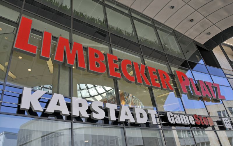 Nakupovalno središče Limbecker Platz, Essen.jpg