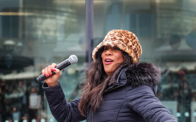 Joni Sledge.jpg