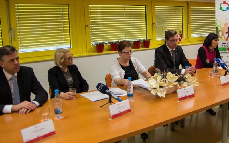 novinarska_konferenca.jpg