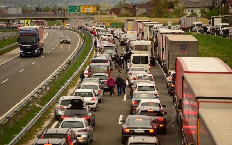 meja, obrežje.jpg