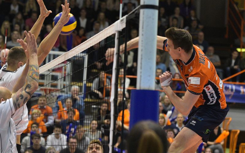 ach volley-calcit tk.JPG