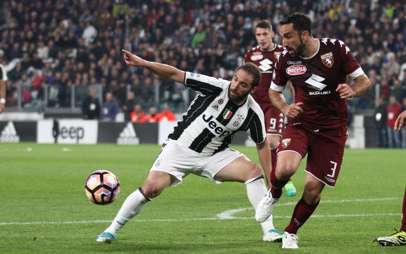 higuain pm.jpg