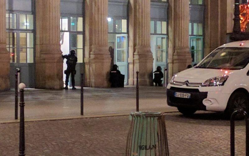Gare du Nord, železniška postaja, Pariz, policija, evakuacija