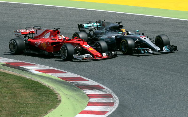 hamilton vettel re.jpg