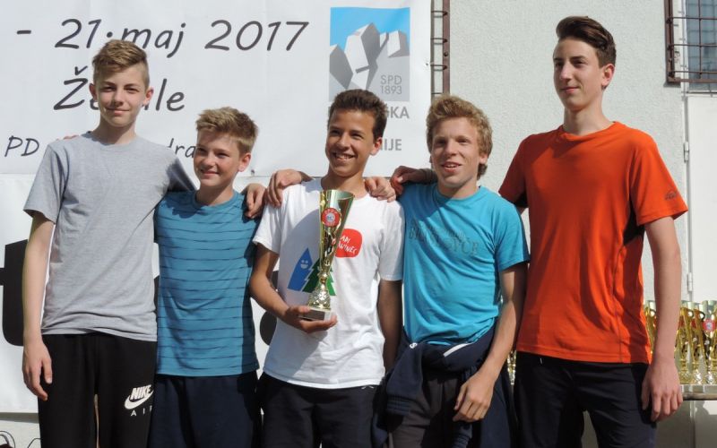 _z_ekipa_pd_dobrovlje_braslovce___drzavni_prvaki_v_kategoriji_b__foto_rok_dajnko_.jpg