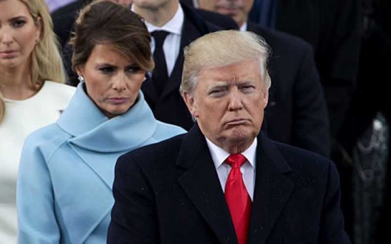 FOTO1 Melania Donald unhappy