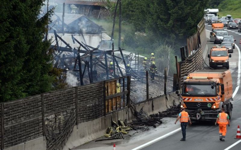 obvoznica-ljubljana-gasilci-pozar-kozarje_bobo.jpg
