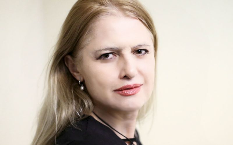 mojca kumerdej.jpg