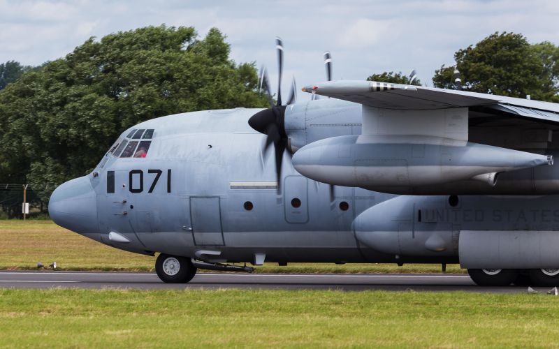vojaško letalo kc-130.jpg