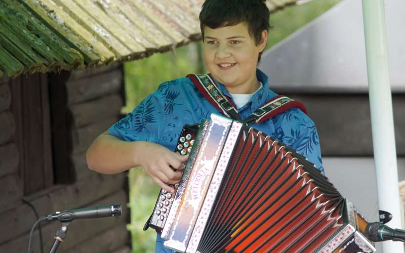 Tekmovanje harmonikarjev vabi na Jezersko