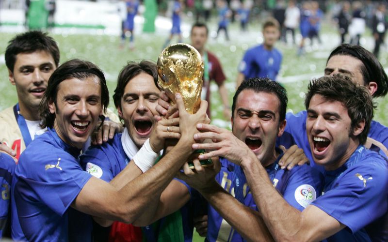 italija 2006 pokal re zaccardo.jpg