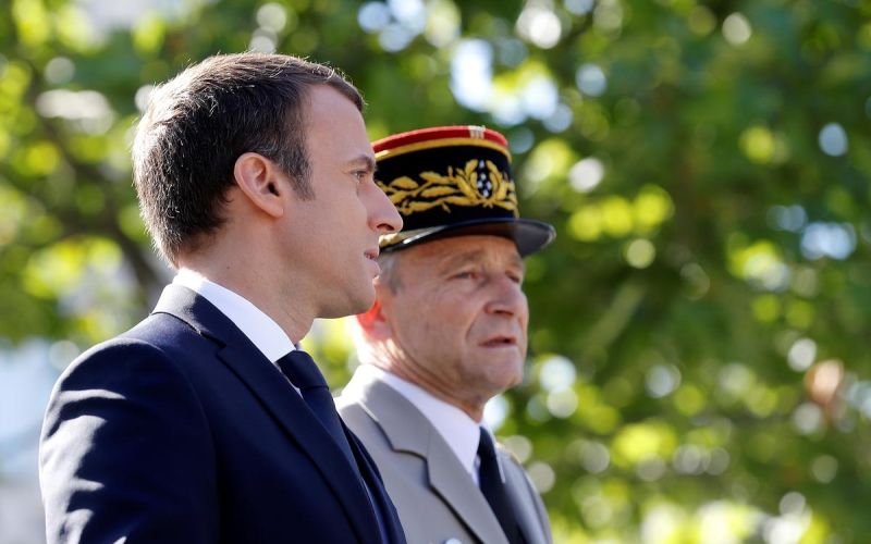 Pierre De Villiers, Emmanuel MAcron