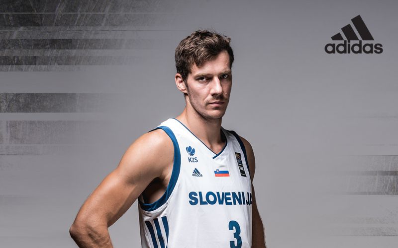 Nove drese je ponosno predstavil prvi zvezdnik Goran Dragić.jpg