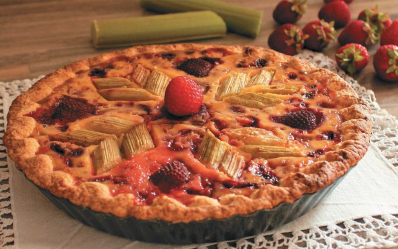 pita z jagodami in rabarbaro.jpg