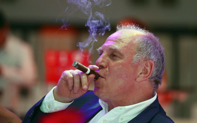 hoeness.jpg