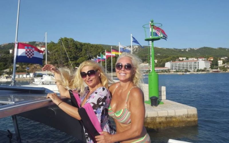 lepa brena instagram 1.png