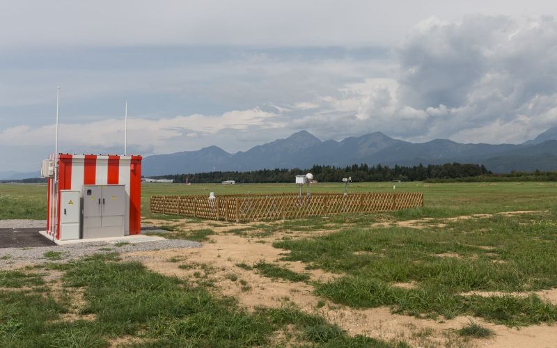meteorološka postaja, brnik.jpg