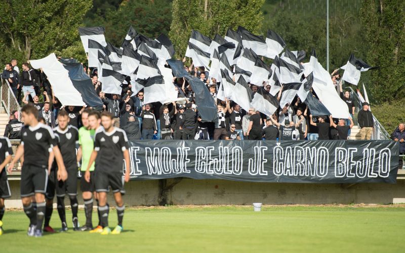 mura black gringos.jpg