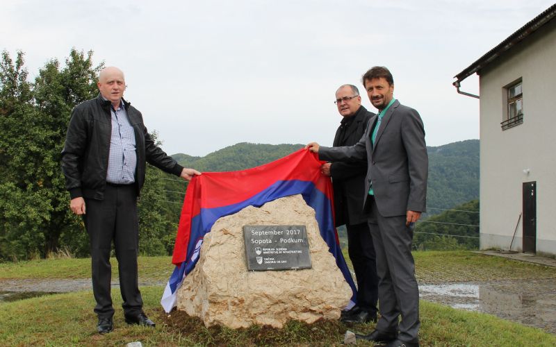 Podkum Sopota temeljni kamen.jpg