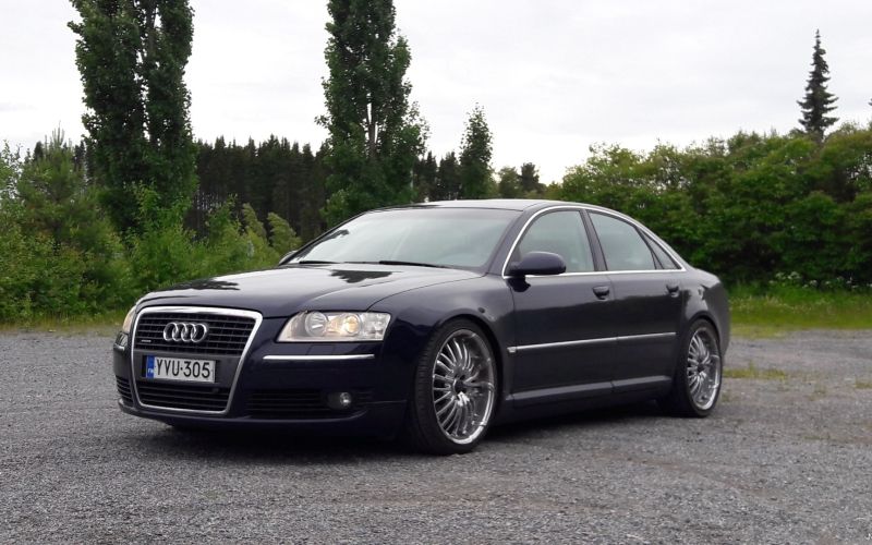 Audi A8, Univerza Maribor, službeno vozilo