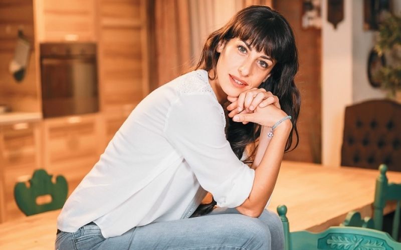 lara komar.jpg