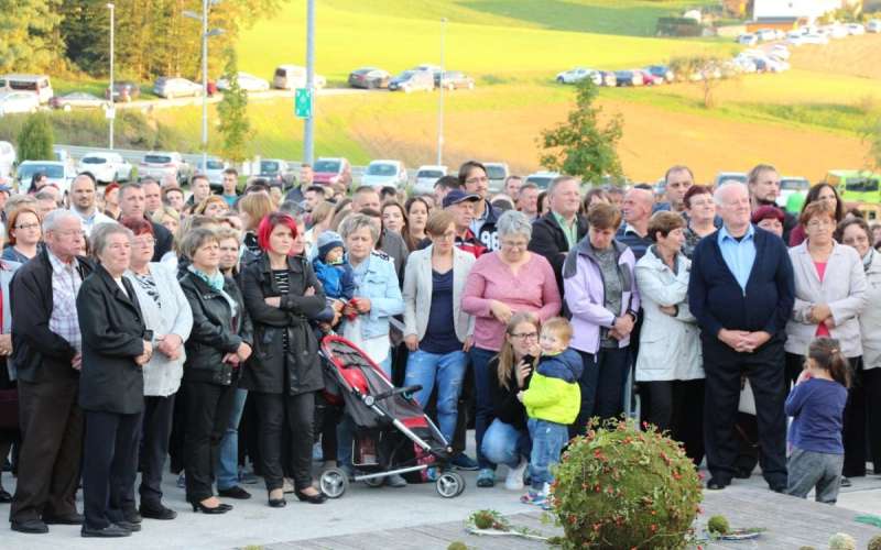 sportna_dvorana_mirna_pec01.jpg