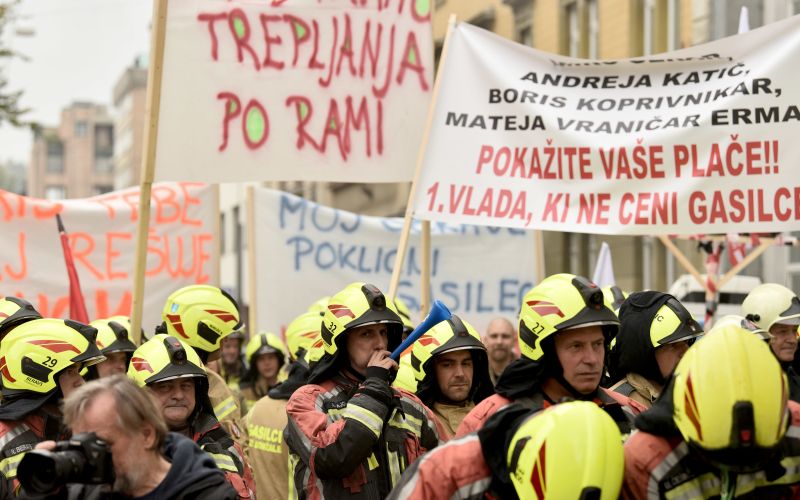 gasilci_protest 3.jpg