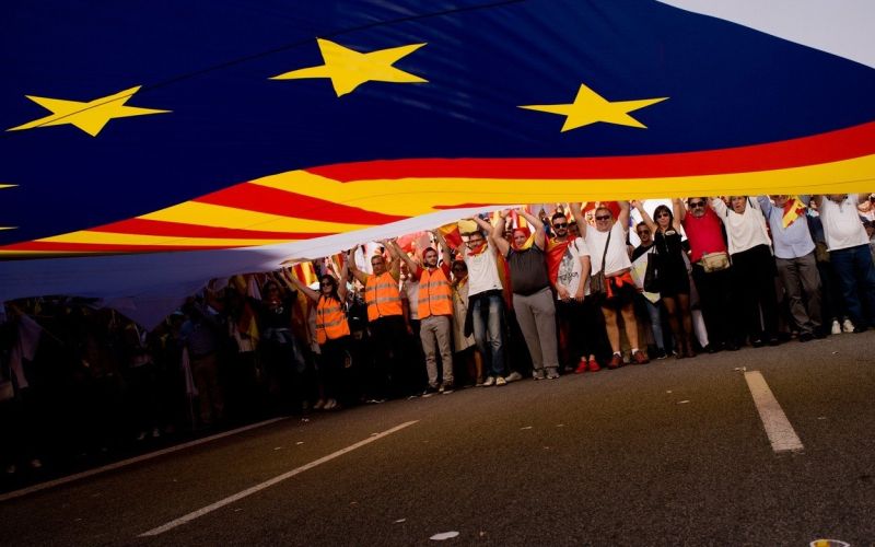 protest-proti odcepitvi-katalonija.jpg