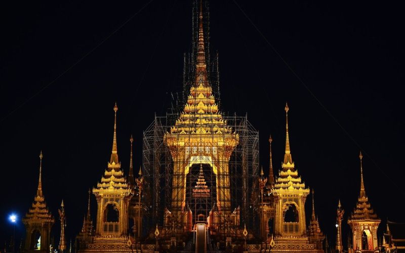 tajska bangkok krematorij bumibol aduljadej
