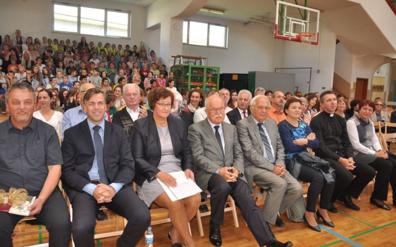 rastoca_knjiga01.jpg
