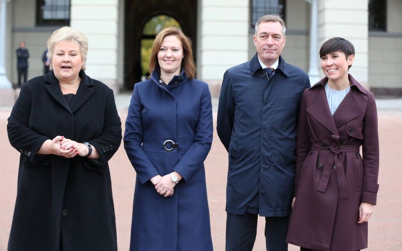 Erna Solberg (left)
