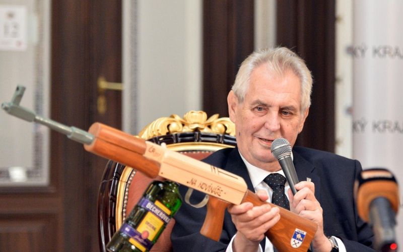 milos zeman, kalasnikov