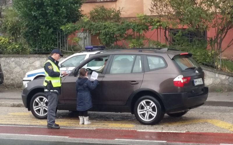 otroci_in_policija_2.jpg