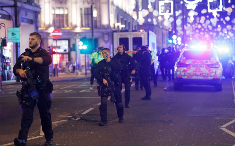 Oxford Circus, London.jpg
