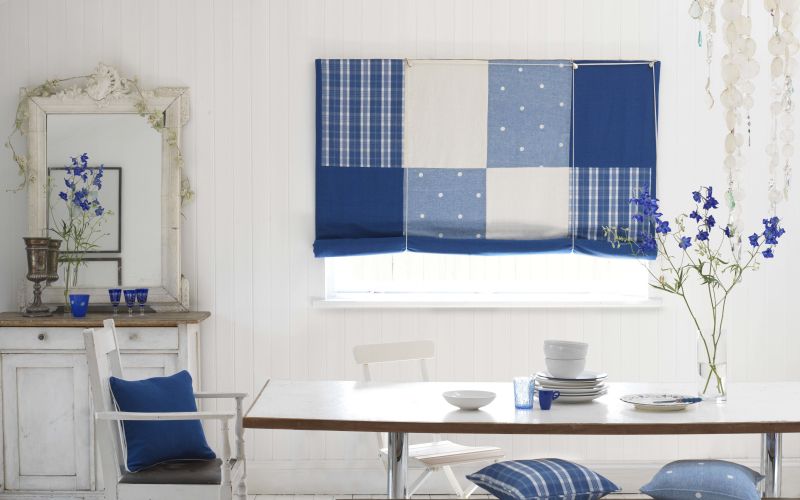 jedilnica J-LEPA-Bright Blue And White Patchwork Swedish Blind .jpg