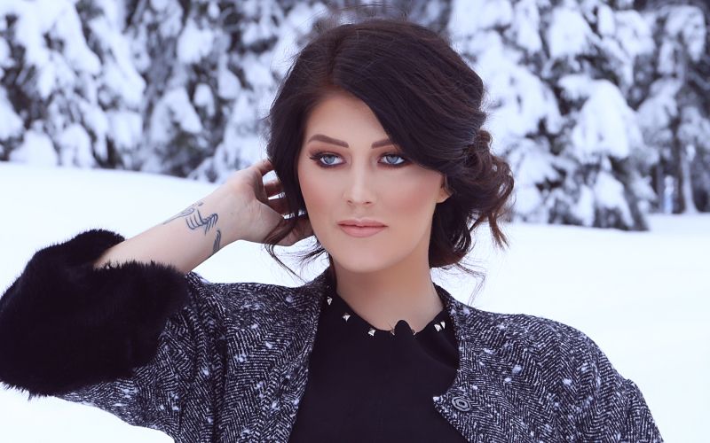 Nina Donelli - zunaj