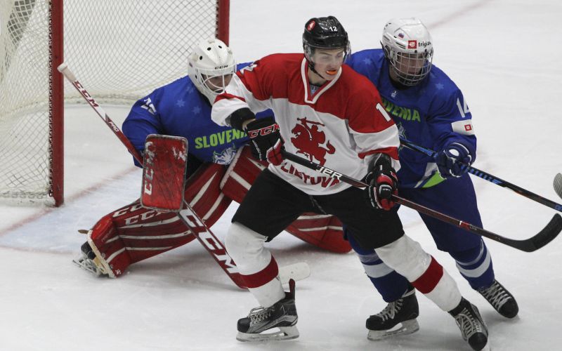 slovenija hokej reprezentanca U20 sr.jpg