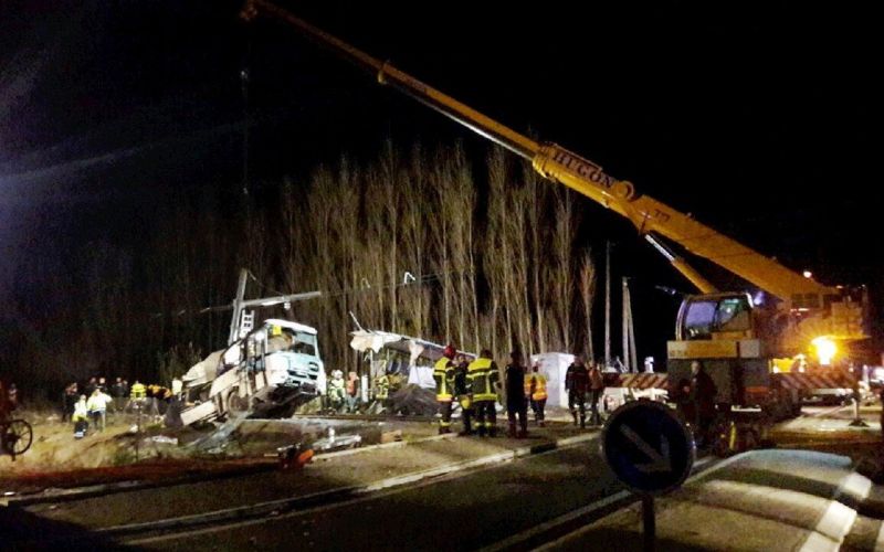 Perpignan, šolski avtobus, vlak, prometna nesreča