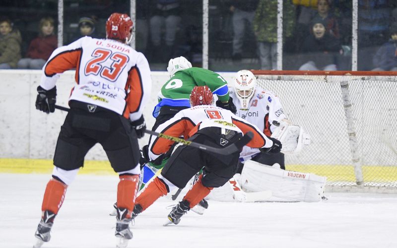 sz olimpija jesenice hokej 17 mm.jpg
