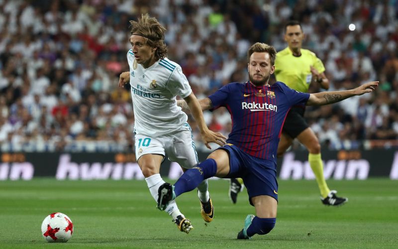 luka modric ivan rakitic el clasico real barcelona.jpg