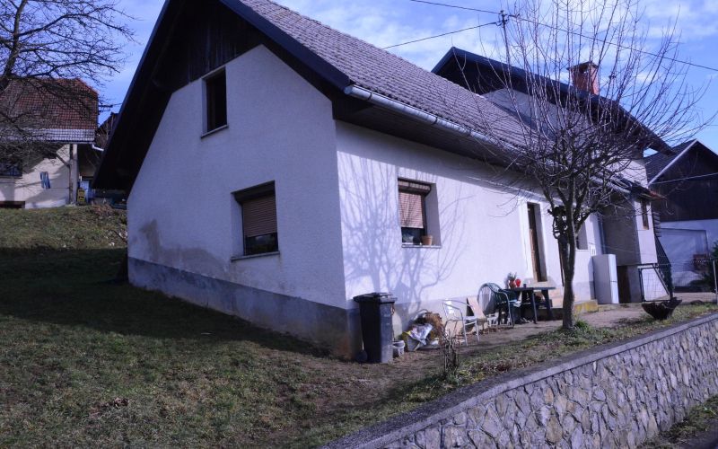 lučarjev kal, hiša, uboj2.JPG