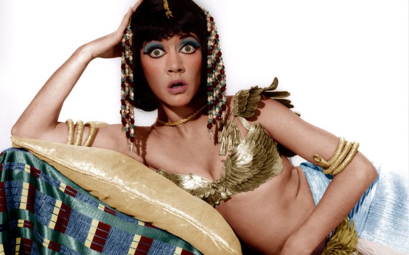 Amanda Barrie.jpg