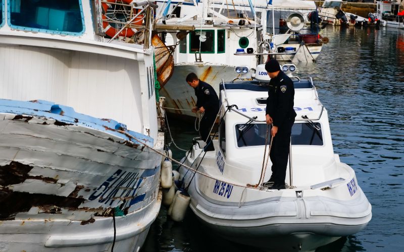 hrvaški ribiči, policija