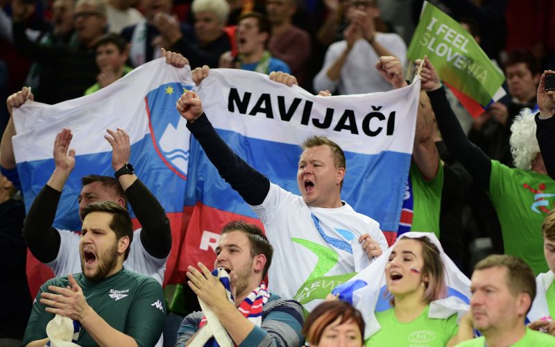 slovenija navijaci mm.jpg