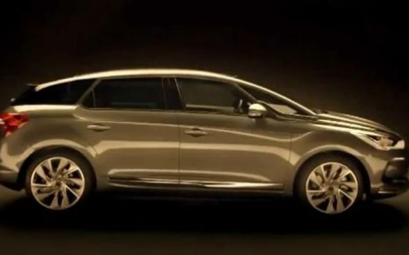 DS5 osvaja z oblinami