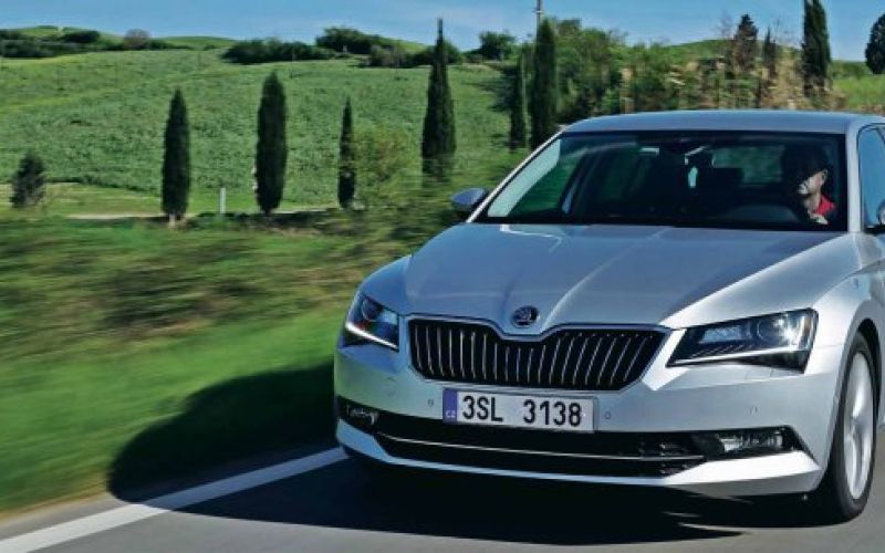 PREIZKUSILI SMO: Škoda superb